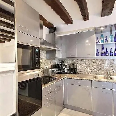 Louvre Terrace Apartament