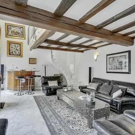 Louvre Terrace *
