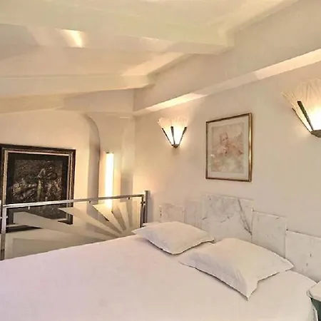Apartament Louvre Terrace Paryż